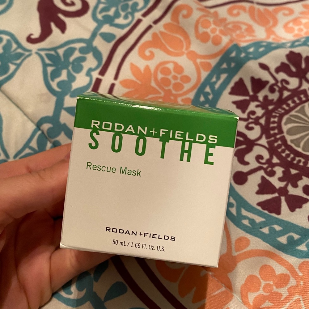 Rodan and Fields Soothe Rescue mask brand new